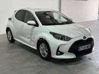 Usado Toyota Yaris Hybrid Business Edition 116 CV (85 kW) 2022 Blanco Berlina