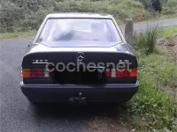 Usado Mercedes 190 94 CV (69 kW) 1992 Negro Berlina