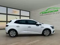 Usado Renault Mégane II Intens 115 CV (84 kW) 2022 Blanco Berlina