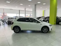 Usado VW Polo R-line 95 CV (69 kW) 2024 Blanco Utilitario