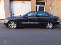Usado Mercedes C220 Elegance 143 CV (105 kW) 2005 Azul Berlina