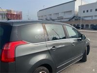 Usado Peugeot 5008 Premium 110 CV (80 kW) 2009 Gris / plata Monovolumen