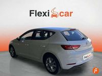 Usado Seat Leon ST Style 110 CV (80 kW) 2018 Blanco Familiar
