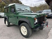 Usado Land Rover Defender 111 HP (81 kW) 1995 Verde SUV