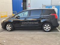 Usado Peugeot 5008 112 CV (82 kW) 2012 Negro Monovolumen