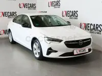 Usado Opel Insignia Business Edition 122 CV (89 kW) 2021 Blanco Familiar