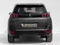 Usado Peugeot 5008 Allure 130 CV (95 kW) 2021 Gris / plata SUV