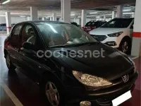Usado Peugeot 206 75 CV (55 kW) 2006 Negro Berlina