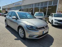 Usado VW Golf VII Advance 125 CV (91 kW) 2018 Gris / plata Berlina
