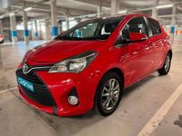 Usado Toyota Yaris City 69 CV (50 kW) 2017 Rojo Utilitario