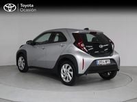 Usado Toyota Aygo X Play 72 CV (52 kW) 2024 Gris / plata SUV