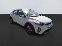 Usado Kia Stonic 84 CV (61 kW) 2023 Blanco SUV