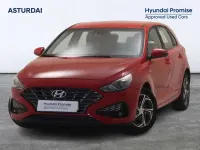Käytetty Hyundai i30 120 HP (88 kW) 2022 Punainen Viistoperä