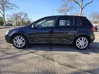 Usado VW Golf V Highline 105 CV (77 kW) 2007 Negro Utilitario