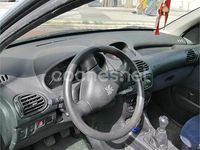 Usado Peugeot 206 90 CV (66 kW) 2001 Gris / plata Berlina
