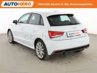 Usado Audi A1 Sportback Attraction 116 CV (85 kW) 2018 Blanco Utilitario