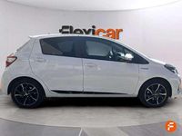 Usado Toyota Yaris Hybrid 101 CV (74 kW) 2017 Blanco Berlina
