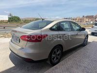 Usado Ford Focus Trend 125 CV (91 kW) 2018 Beige Berlina
