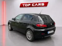 Usado Alfa Romeo 147 Distinctive 105 CV (77 kW) 2005 Negro Utilitario
