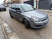 Usado Opel Astra Essentia 90 CV (66 kW) 2004 Gris / plata Berlina