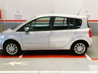 Usado Renault Modus Authentique 77 CV (56 kW) 2010 Plateado Monovolumen