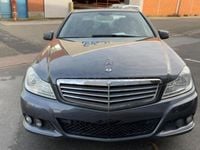 Usado Mercedes C200 Elegance 136 CV (100 kW) 2014 Azul Familiar