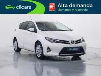 Usado Toyota Auris Active 132 CV (97 kW) 2014 Blanco Utilitario