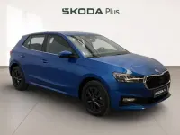 Usado Skoda Fabia Selection 95 CV (69 kW) 2025 Azul Utilitario