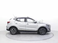 Usado MG ZS Luxury 106 CV (77 kW) 2025 Gris / plata SUV