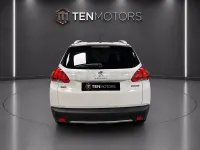 Usado Peugeot 2008 Active 110 CV (80 kW) 2016 Blanco SUV