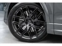 Usado Audi Q8 Ambiente 600 CV (441 kW) 2025 Gris SUV