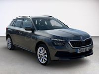 Usado Skoda Kamiq Sport 110 CV (80 kW) 2023 Gris / plata SUV