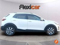 Usado Kia Stonic 120 CV (88 kW) 2022 Blanco SUV