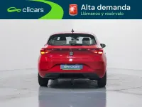 Usado Seat Leon Reference 110 CV (80 kW) 2021 Rojo Berlina