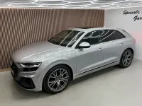 Usado Audi Q8 S-Line 286 CV (210 kW) 2019 Gris / plata SUV