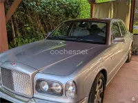 Usado Bentley Arnage 400 CV (294 kW) 2000 Gris / plata Berlina