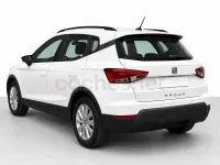 Usado Seat Arona Style 110 CV (80 kW) 2021 Blanco SUV