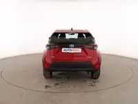 Usado Toyota Yaris Cross Active 116 CV (85 kW) 2022 Rojo SUV