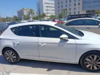 Usado Seat Leon ST Style 110 CV (80 kW) 2019 Blanco Familiar