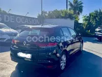 Usado Renault Mégane II Zen 115 CV (84 kW) 2022 Negro Berlina