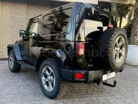 Usado Jeep Wrangler Sahara 200 CV (147 kW) 2012 Negro SUV