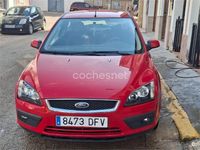 Usado Ford Focus Sport 145 CV (106 kW) 2005 Rojo Berlina