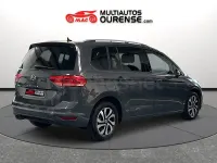 Usado VW Touran Advance 150 CV (110 kW) 2023 Gris / plata Monovolumen