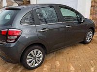 Usado Citroën C3 92 CV (67 kW) 2015 Negro Utilitario