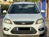 Usado Ford Focus Trend 90 CV (66 kW) 2011 Blanco Berlina