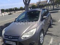 Usado Ford Focus Trend 100 CV (73 kW) 2013 Gris / plata Familiar