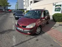Usado Renault Scénic Privilege 105 CV (77 kW) 2008 Granate Monovolumen