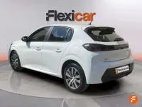 Usado Peugeot 208 Active 101 CV (74 kW) 2023 Blanco Utilitario