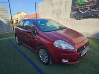 Usado Fiat Punto Dynamic 70 CV (51 kW) 2006 Granate Utilitario