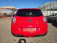 Usado SsangYong Tivoli 115 CV (84 kW) 2016 Rojo SUV